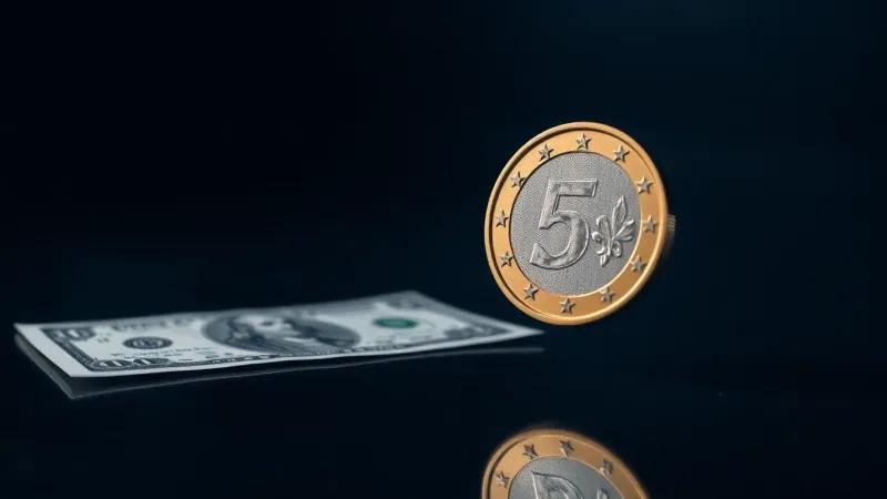EUR/USD: Euro rebounds against the dollar after PMI data